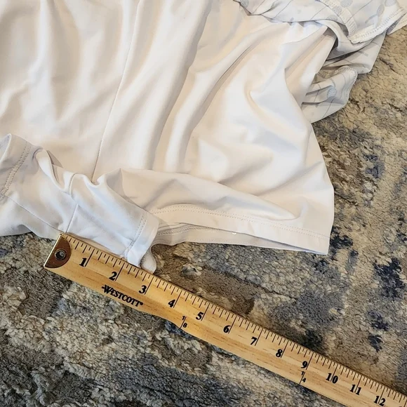 SanSoleil tennis racket/balls skort. Women's Size Large. White navy green. - Picture 14 of 16